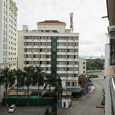 Van Nam Hotel Hạ Long Extérieur photo