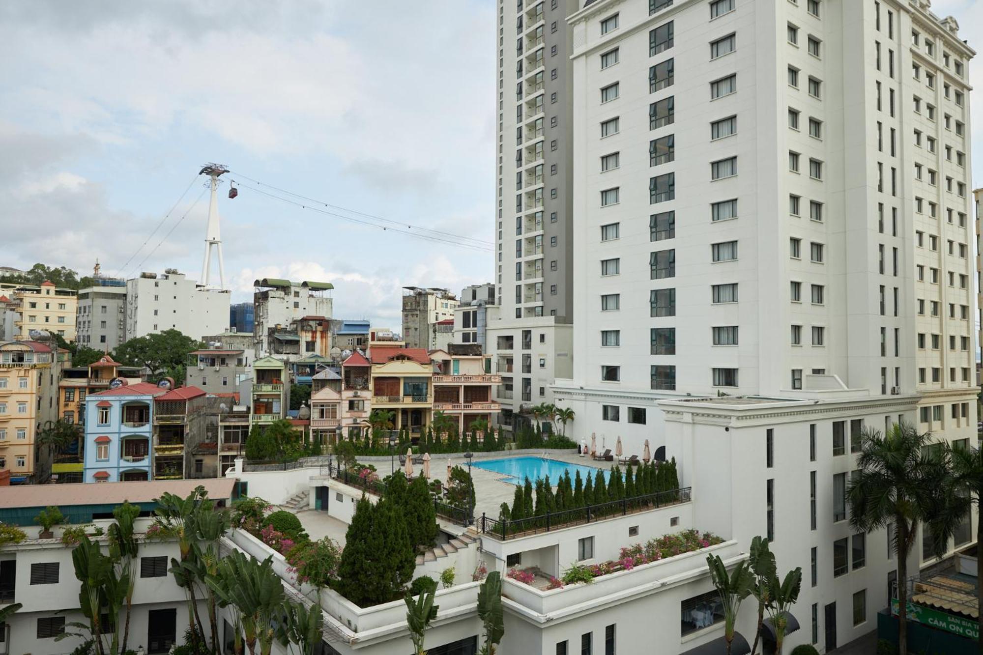 Van Nam Hotel Hạ Long Extérieur photo