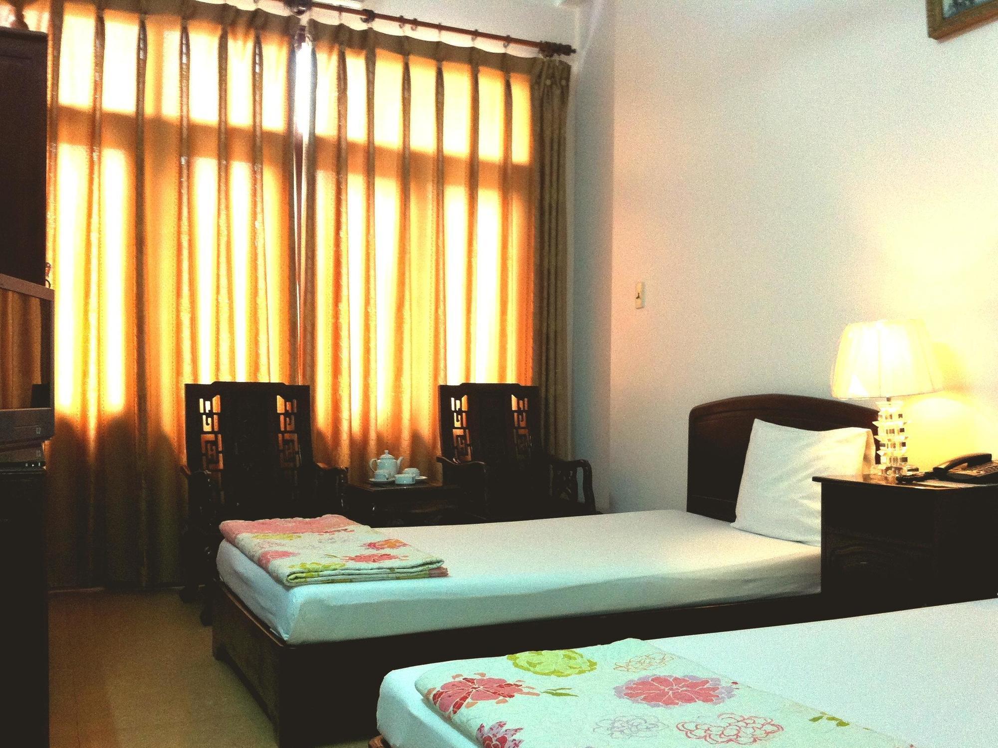 Van Nam Hotel Hạ Long Extérieur photo